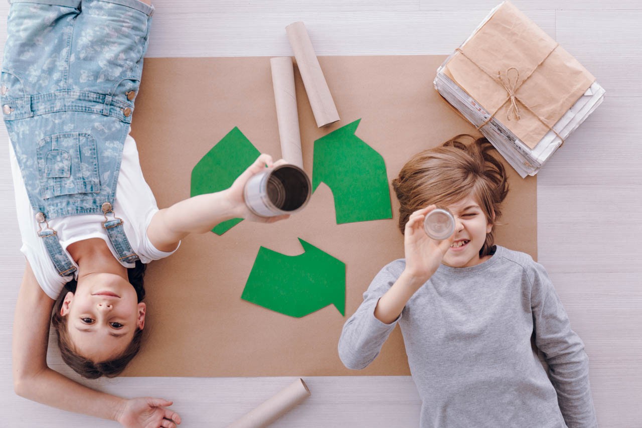 Un outil pédagogique sur le thème des déchets pour les écoles<br />
